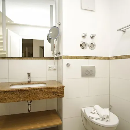 Rex Rugia 30-6 Mit Gratis Sauna- Und Schwimmbadnutzung Im Ahoi Sellin
